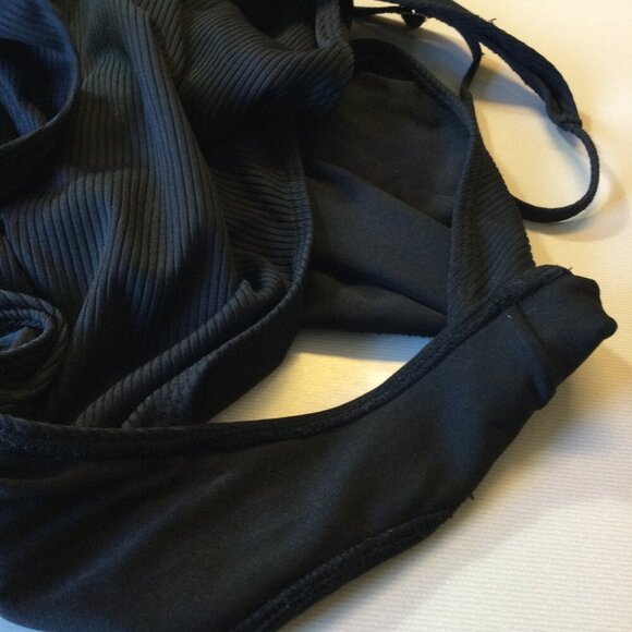 Forever 21 Swimsuit Black High Cut Leg Low Vneck Cheeky Ribbed Medium - Picture 4 of 6